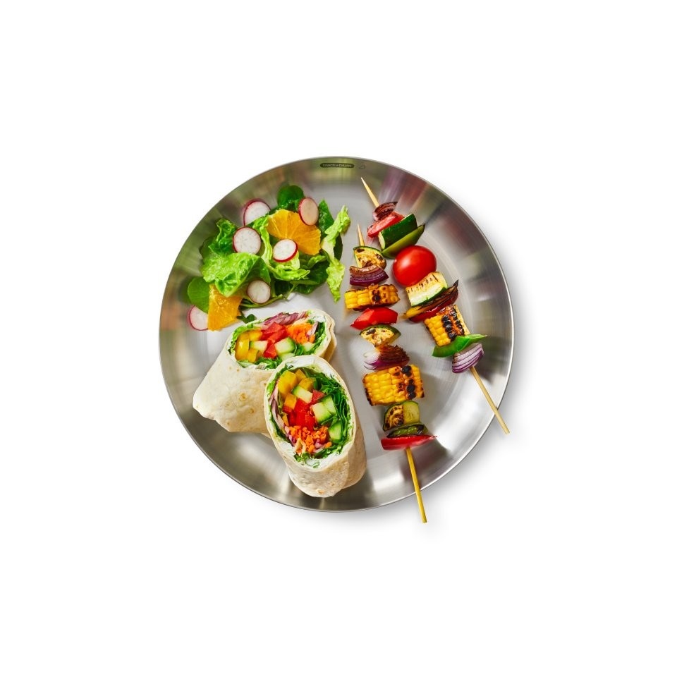 black-blum-stainless-steel-plate-with-food-1.jpg