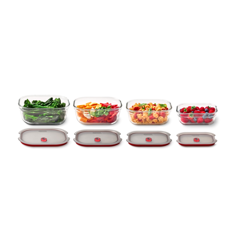 black-blum-glass-multi-function-4x-mixed-with-ingredients.jpg