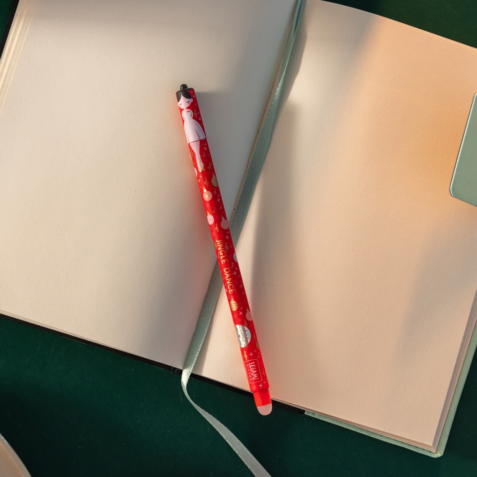 Kustutatav geelpliiats LEGAMI Baleriin märkmiku peal.jpg